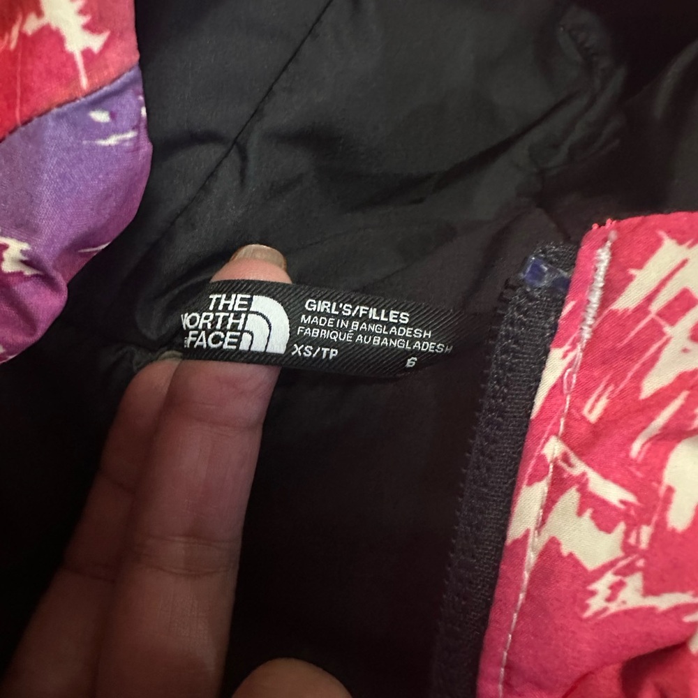 The North Face Girls Freedom Insulated Winter Jacket - Picture 8 of 10